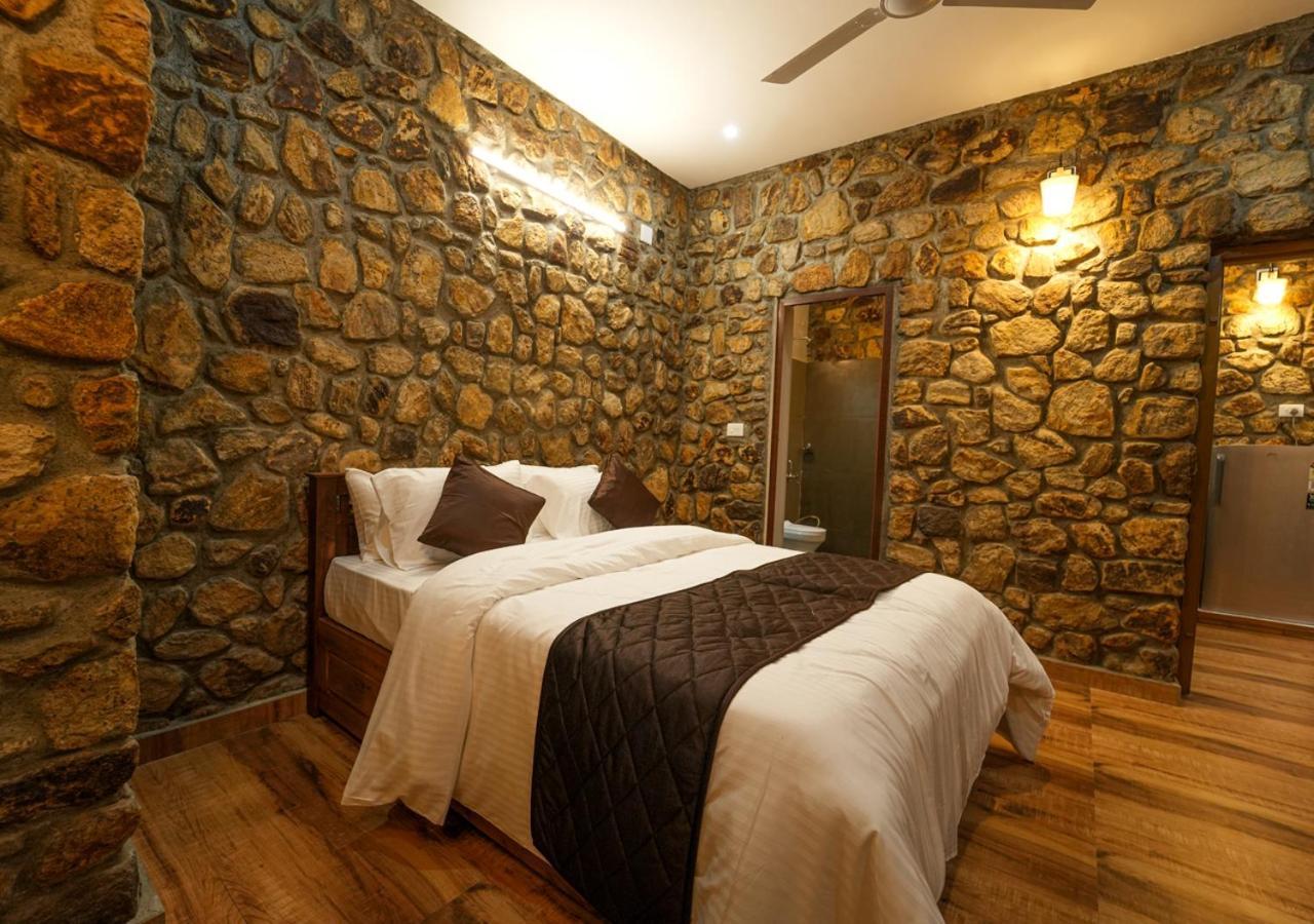 Tiyans Stone Castle Private Tea Villa Vagamon By Voye Homes 外观 照片