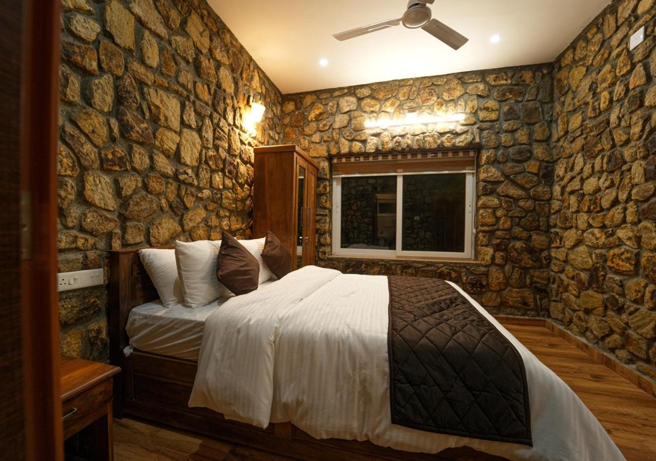 Tiyans Stone Castle Private Tea Villa Vagamon By Voye Homes 外观 照片