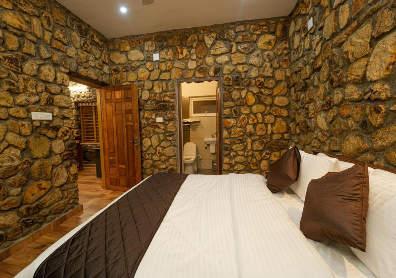 Tiyans Stone Castle Private Tea Villa Vagamon By Voye Homes 外观 照片